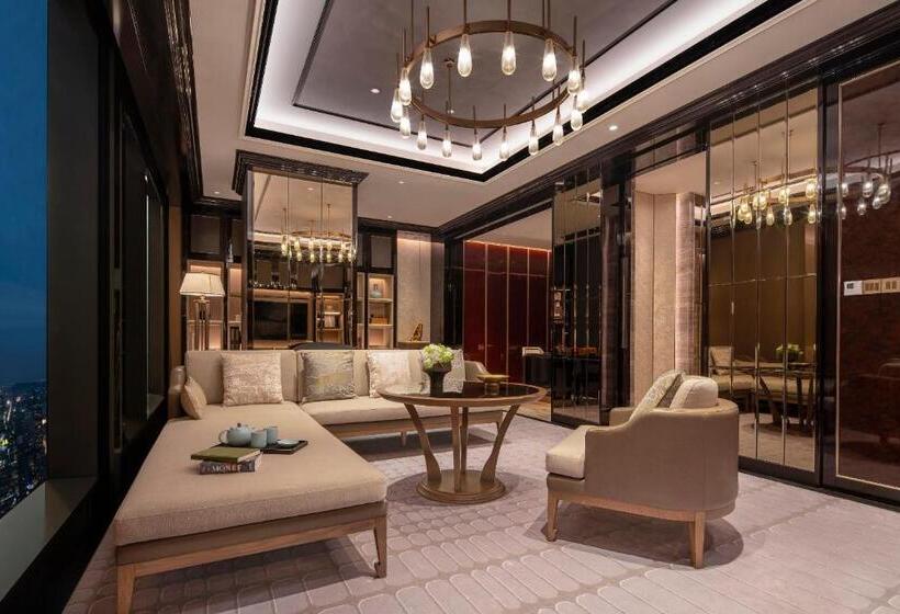 سوییت اجرایی, The Ritzcarlton, Nanjing