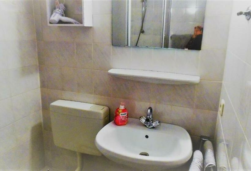 带大床的标准间, Rooming24, Kleine Pension