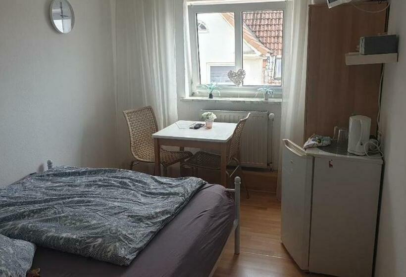 基本间, Rooming24, Kleine Pension