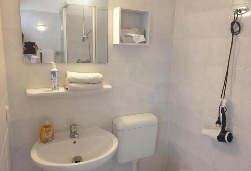 Стандартный Номер Кровать Кинг, Rooming24, Kleine Pension