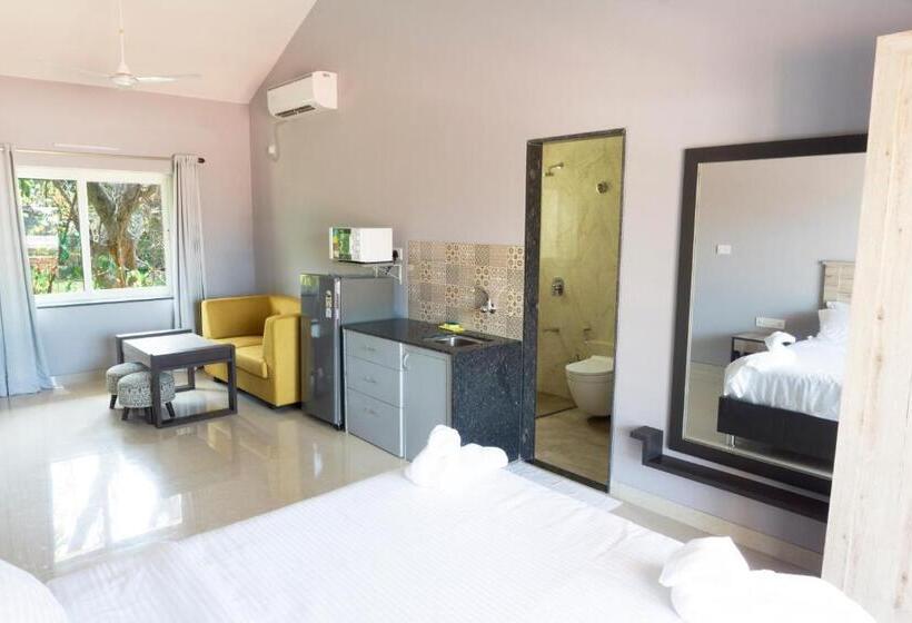 اتاق لوکس با تخت بزرگ, Passions De Goa