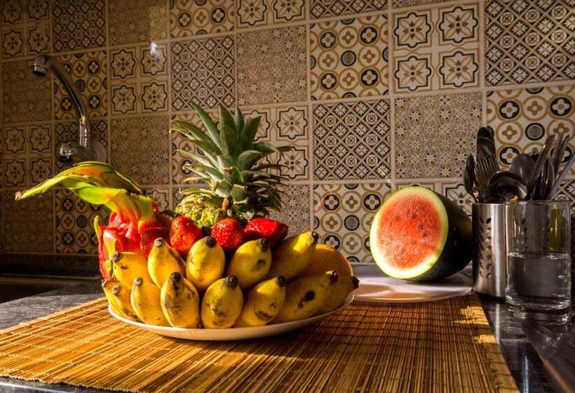سوییت خانوادگی, Passions De Goa