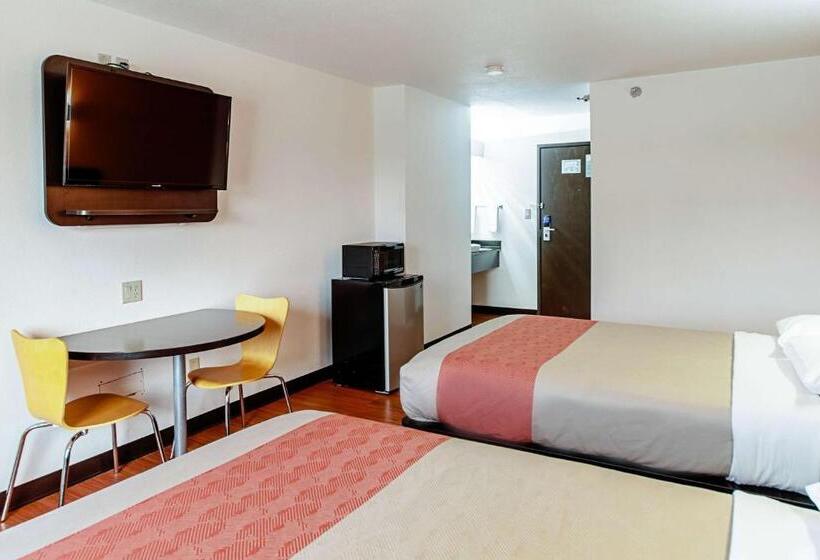 Четырехместный Номер Стандарт, Motel 6lebanon, In