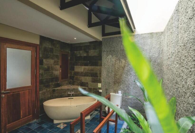 Люкс, Sima Hotel Kuta Lombok