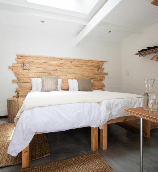 Номер Стандарт Вид на Бассейн, Gonana Guesthouse