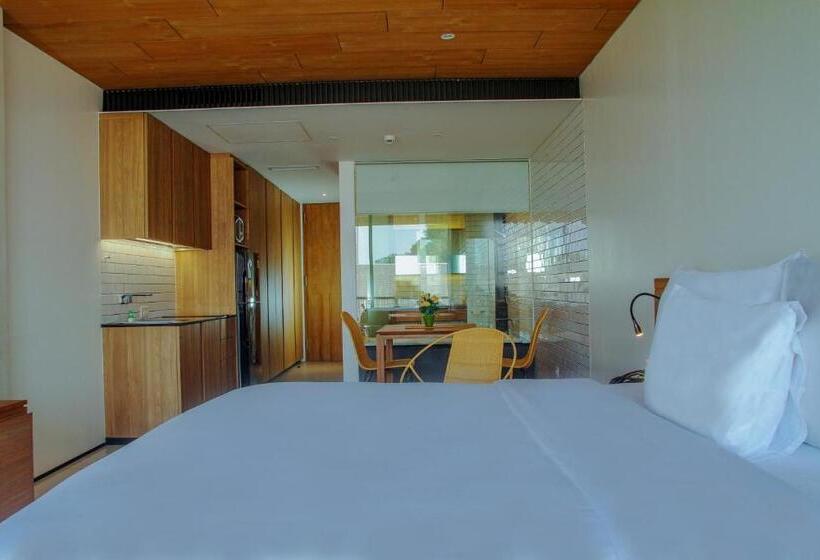 Deluxe Suite King Bed, Nagomi Suites &