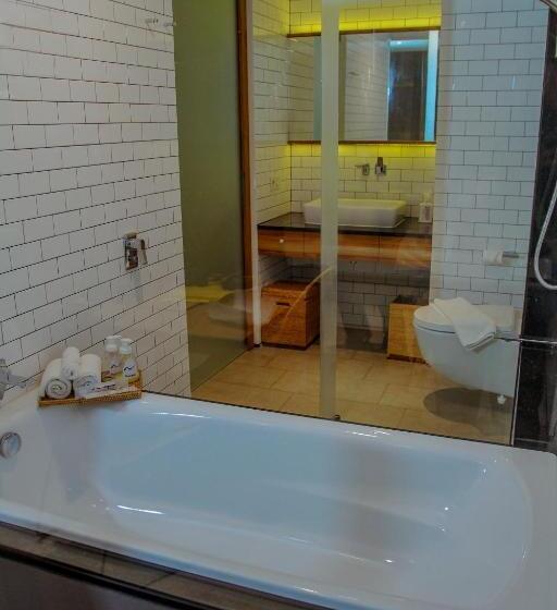 Deluxe Suite King Bed, Nagomi Suites &