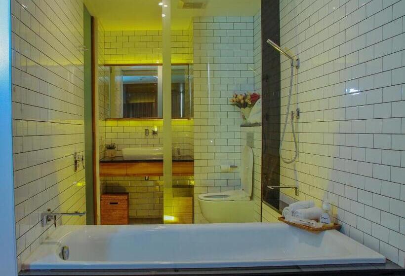 Deluxe Suite King Bed, Nagomi Suites &