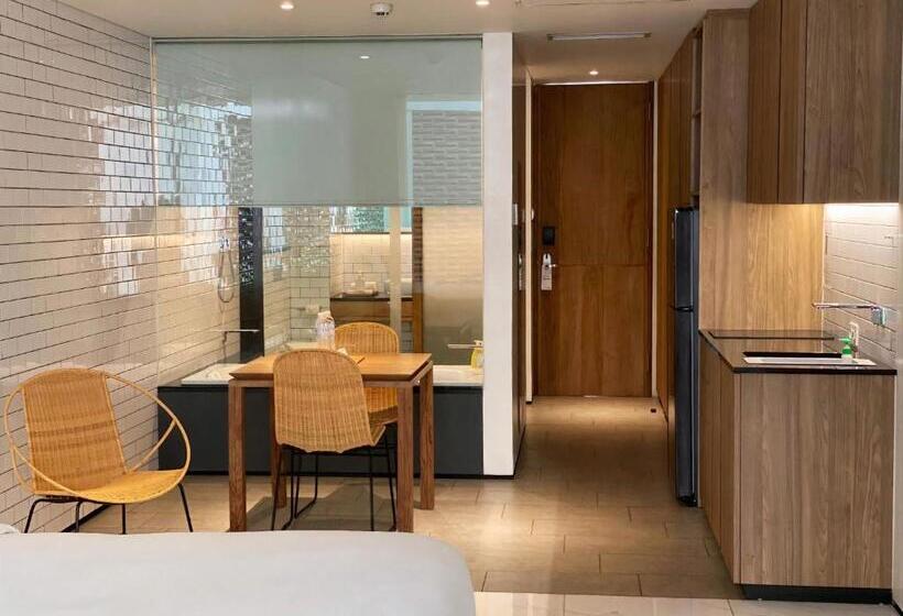 سوییت اجرایی, Nagomi Suites &