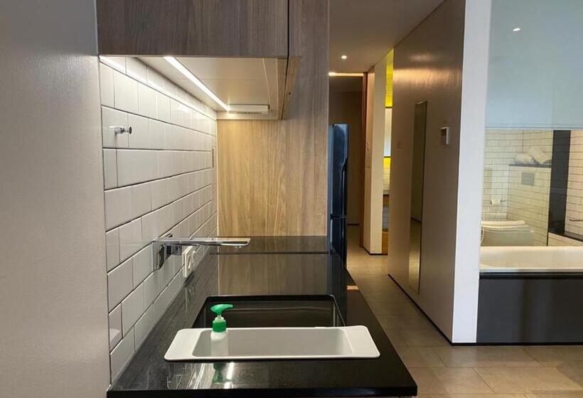 سوییت خانوادگی, Nagomi Suites &