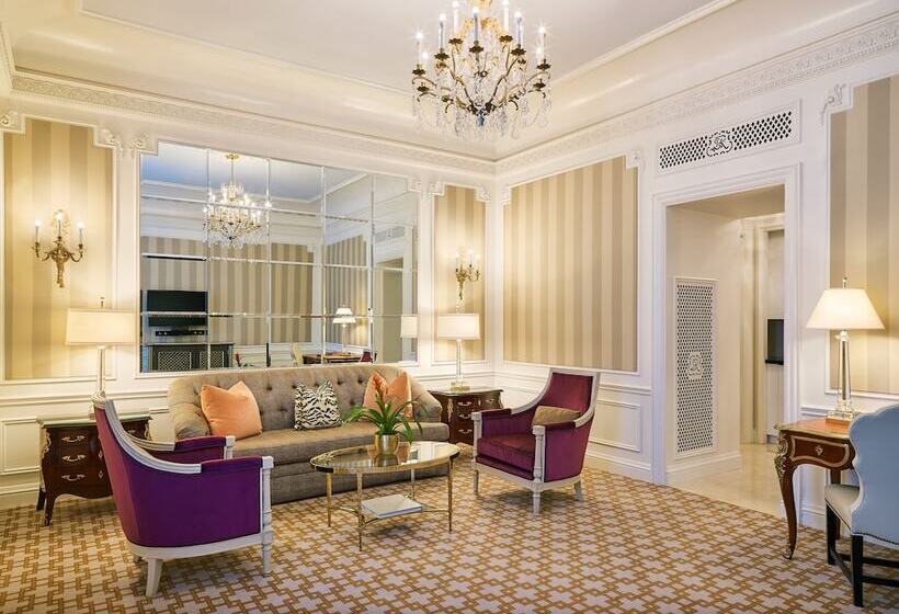 سوییت, 5th & 55th Residence Club