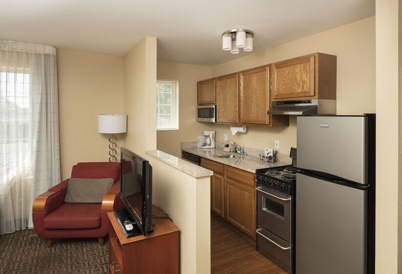 Люкс 2 Спальни, Towneplace Suites Salt Lake City Layton