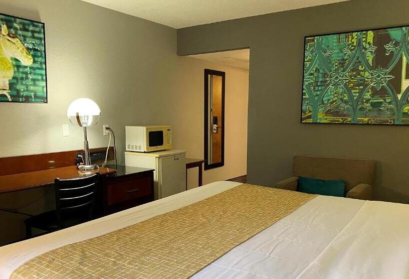 Camera Standard, Travelodge By Wyndham Bloomington