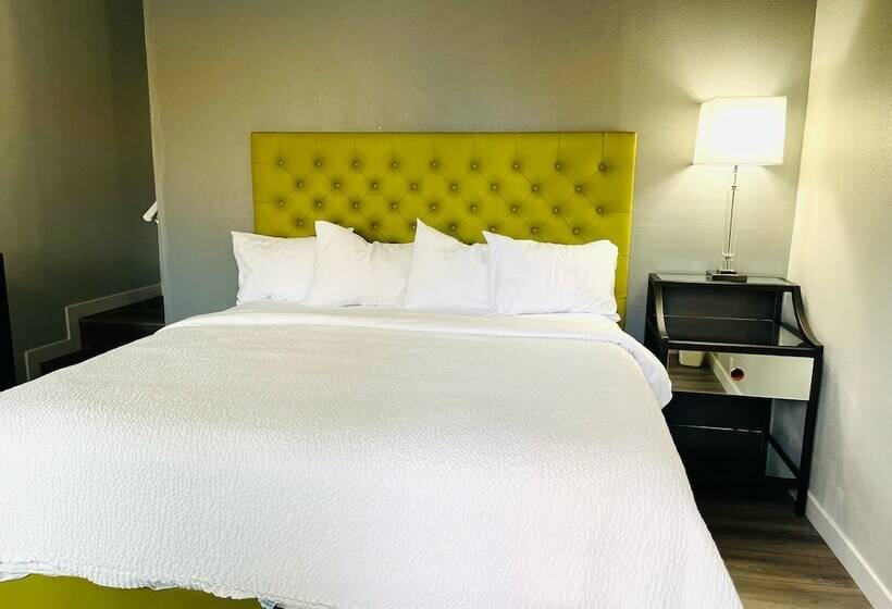 Номер Стандарт, Tides Inn & Suites