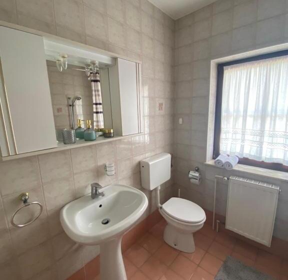 آپارتمان 1 خوابه با چشم‌انداز باغ, B&b Vidmar, Lesce Bled