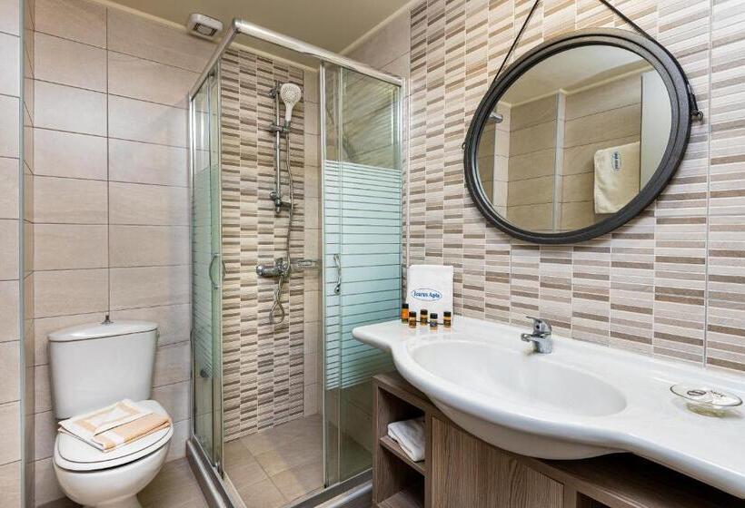 استودیوی استاندارد, Icarus Apartments