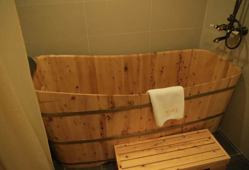 Номер Стандарт, Jinbi Club Boutique