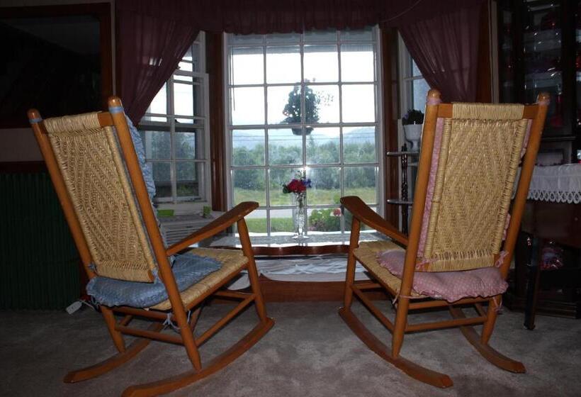 Номер Стандарт, White Trellis Motel
