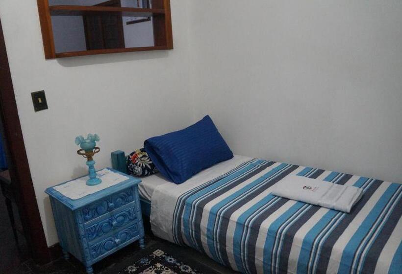 Quarto Triplo Estandar Vista Piscina, Pousada Beirute