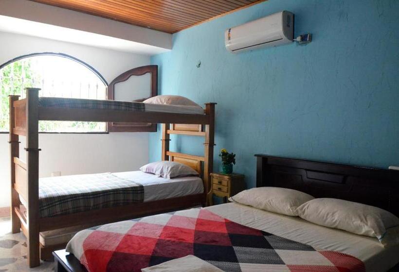 패밀리 룸, Tia Chela Hostel