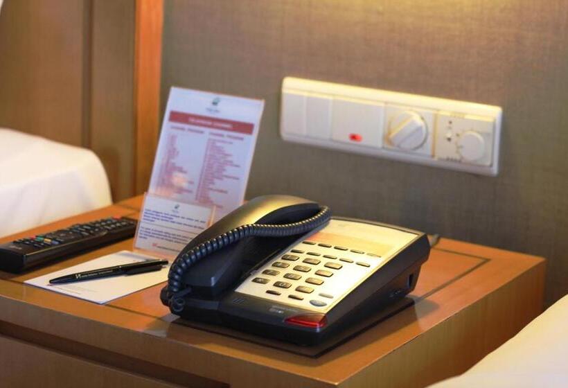 クイーンベッドのデラックスルーム, Ciputra Jakarta Managed By Swiss Belhotel International