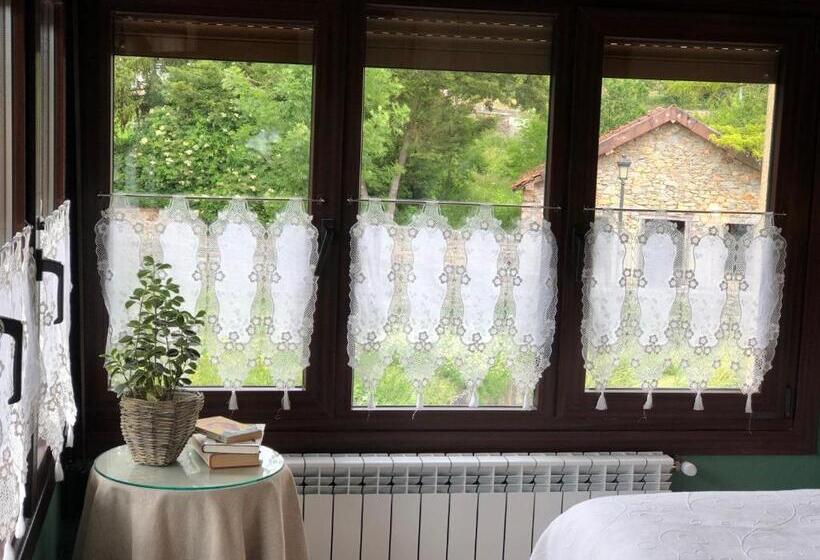 Номер Стандарт, Hostal Arostegui