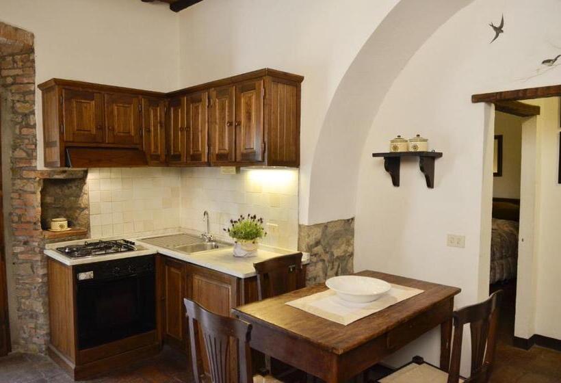 ویلای یک اتاق خوابه با استخر شنا, Residence Il Casale