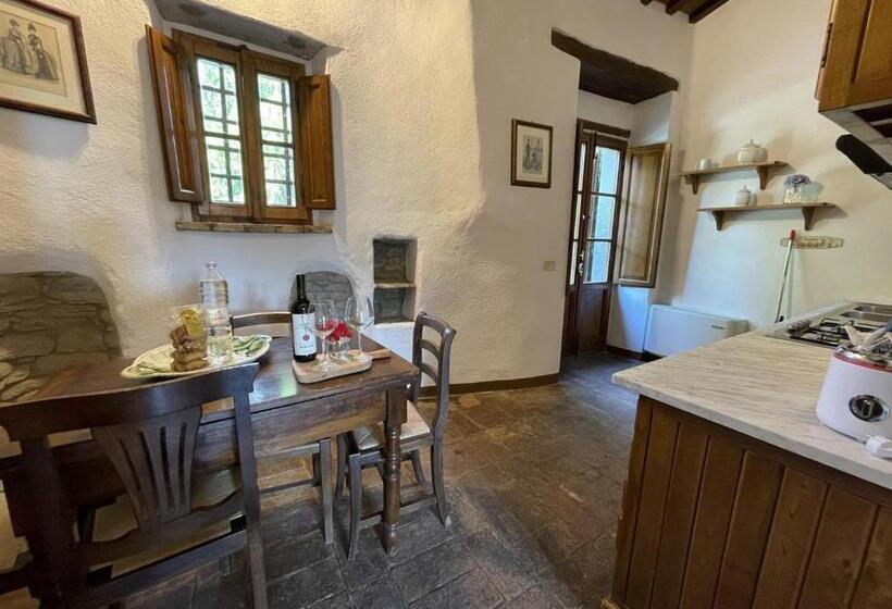 آپارتمان 1 خوابه با چشم‌انداز استخر, Residence Il Casale