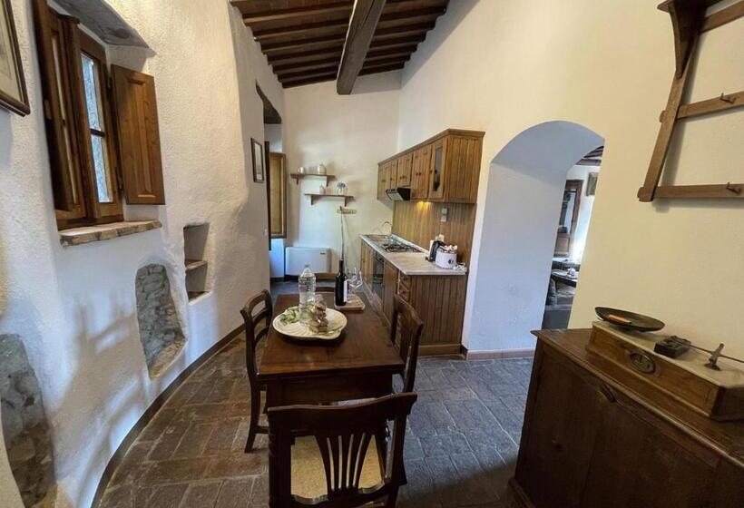 آپارتمان 1 خوابه با چشم‌انداز استخر, Residence Il Casale