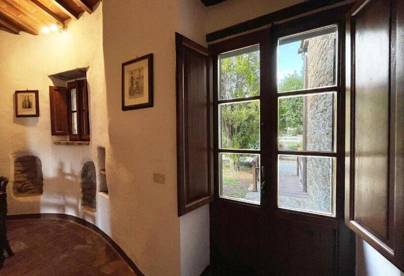 آپارتمان 1 خوابه با چشم‌انداز استخر, Residence Il Casale