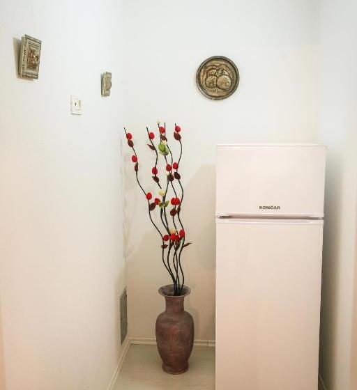 اتاق استاندارد, Guesthouse Aurora