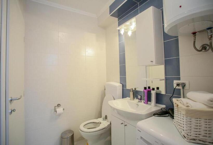 اتاق استاندارد چهار تخته, Guesthouse Aurora