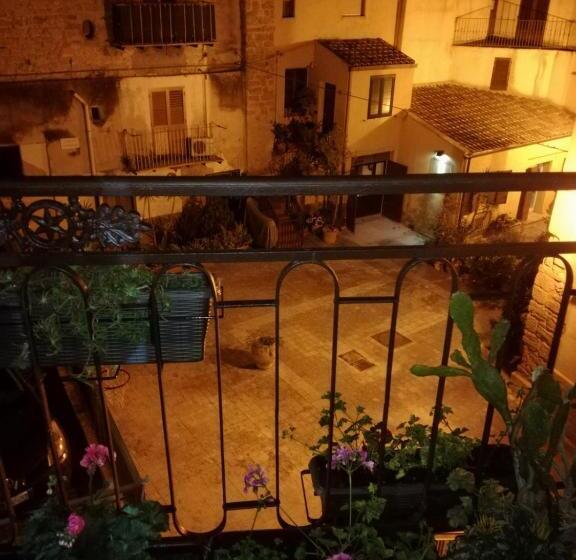 اتاق استاندارد, Aljama   Downtown B&b