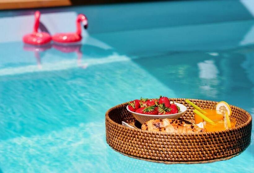 Номер Superior Кровать Кинг, Evala Luxury Rooms With Pool And Garden