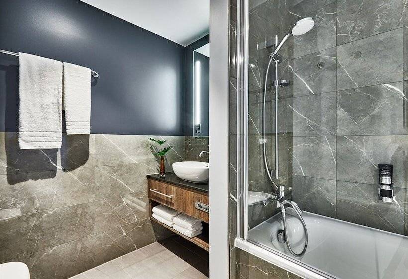Полулюкс, Nyx Hotel Warsaw By Leonardo Hotels