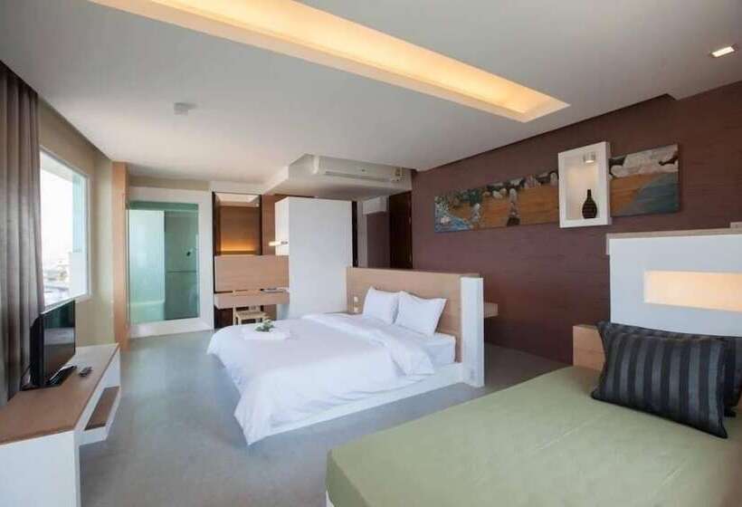 سوییت سوپریور, O Bay Design Hotel Prachuap