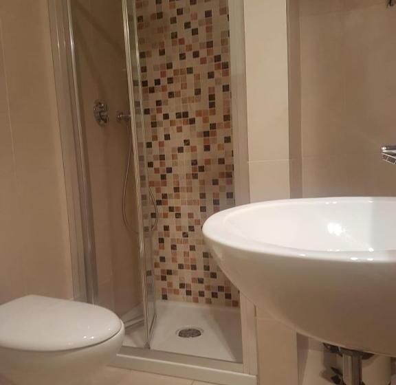 اتاق کلاسیک چهارنفره, San Luigi   Residenza Gemelli
