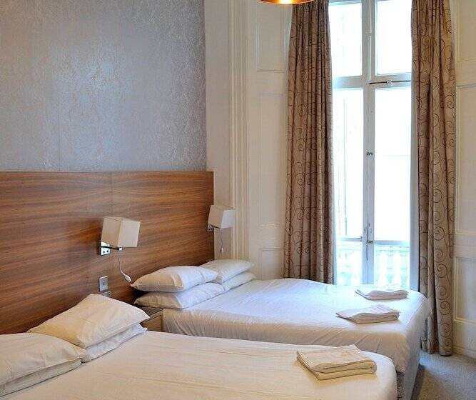 Четырехместный Номер Стандарт, Leisure Inn