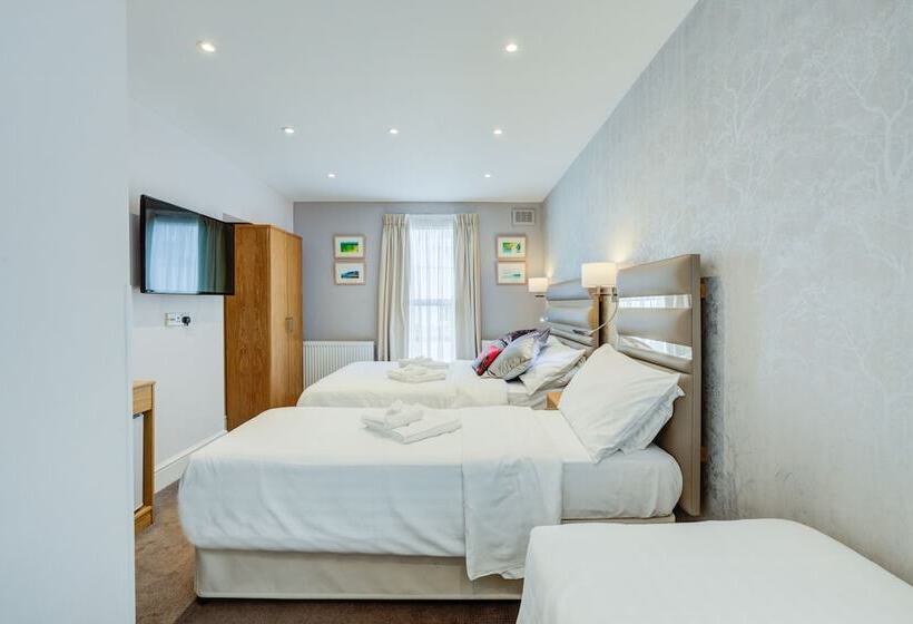 Четырехместный Номер Стандарт, Kingswaypark Hotel At Park Avenue