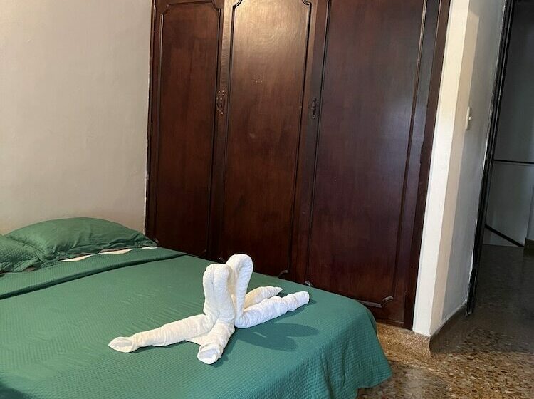 베이직 4인 룸, Green Door Boutique   Hostel