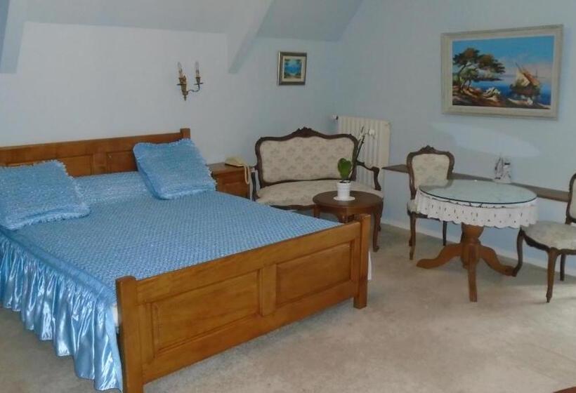 Номер Стандарт, Manoir De La Foulerie