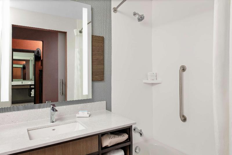 Номер Deluxe Кровать Кинг, Hilton Garden Inn Chandler Downtown