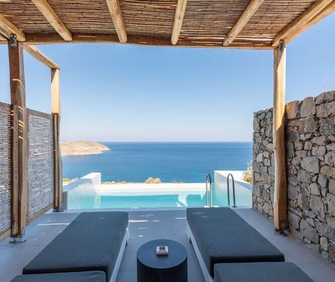 Люкс Deluxe Вид на Море, Radisson Blu Euphoria Resort, Mykonos