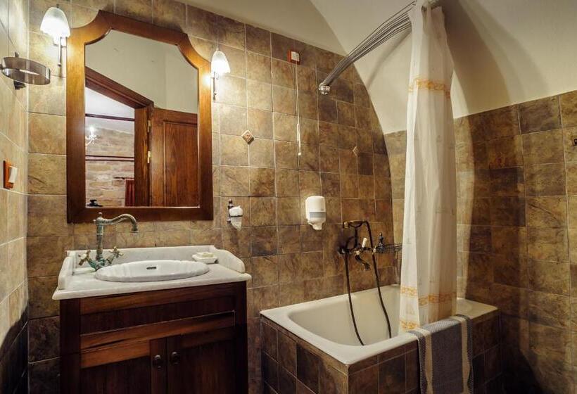غرفة قياسية ثلاثية, Mouzaliko Guesthouse Mansion