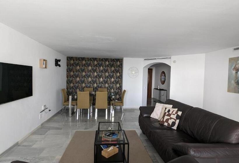 Апартаменты 3 Спальни, Benabola Hotel & Suites