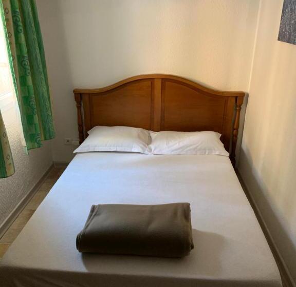 Апартаменты 3 Спальни, Apart Hôtel Les 4 Sources