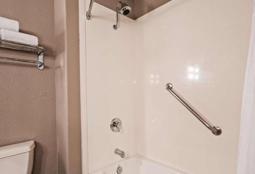 标准间, Best Western Cedar Inn & Suites