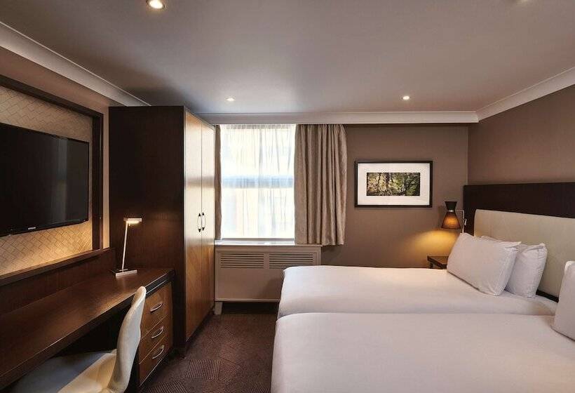 Номер Deluxe, Doubletree By Hilton  London  Ealing