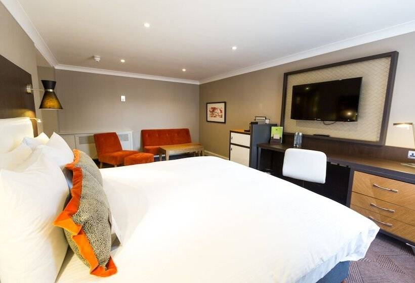 Полулюкс, Doubletree By Hilton  London  Ealing