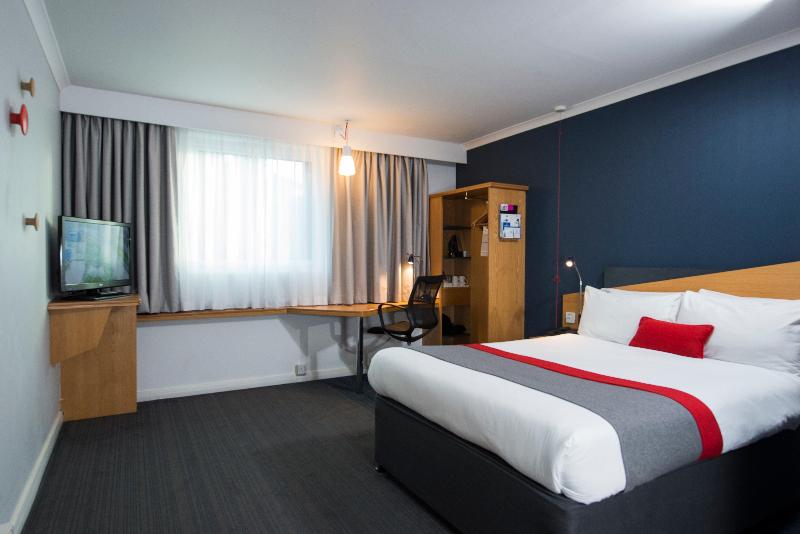 חדר סטנדרט מותאם לאדם עם מוגבלויות, Holiday Inn Express   Glasgow   City Ctr Riverside, An Ihg
